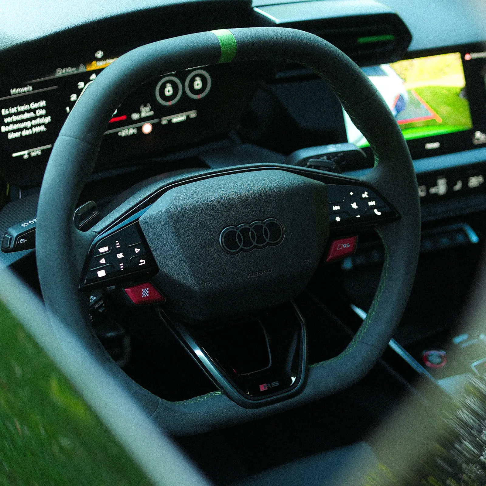 Lenkrad und Instrumente eines Audi RS3